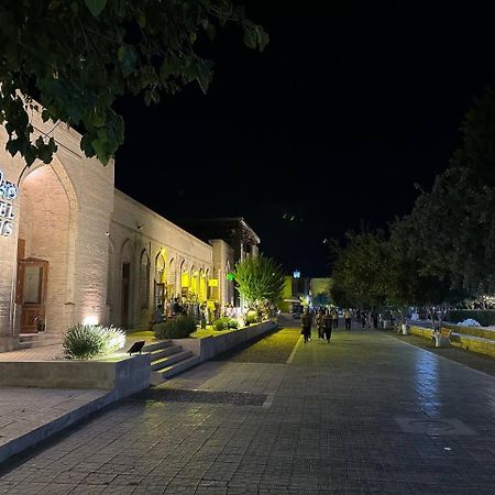 Munis Hotel Buchara Buitenkant foto