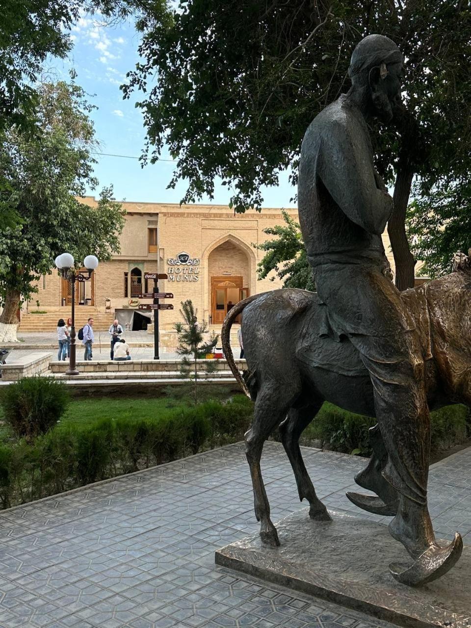 Munis Hotel Buchara Buitenkant foto