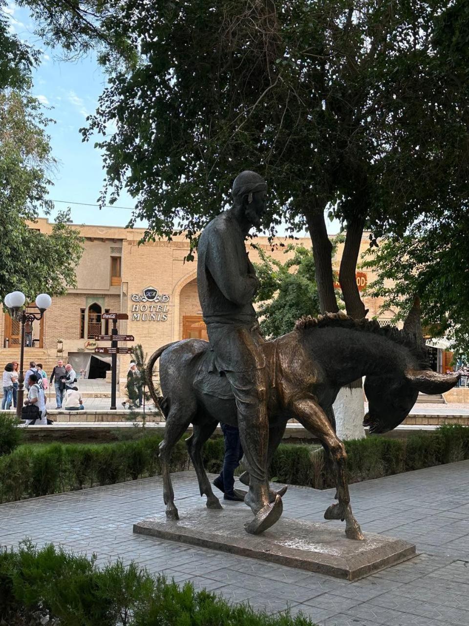 Munis Hotel Buchara Buitenkant foto