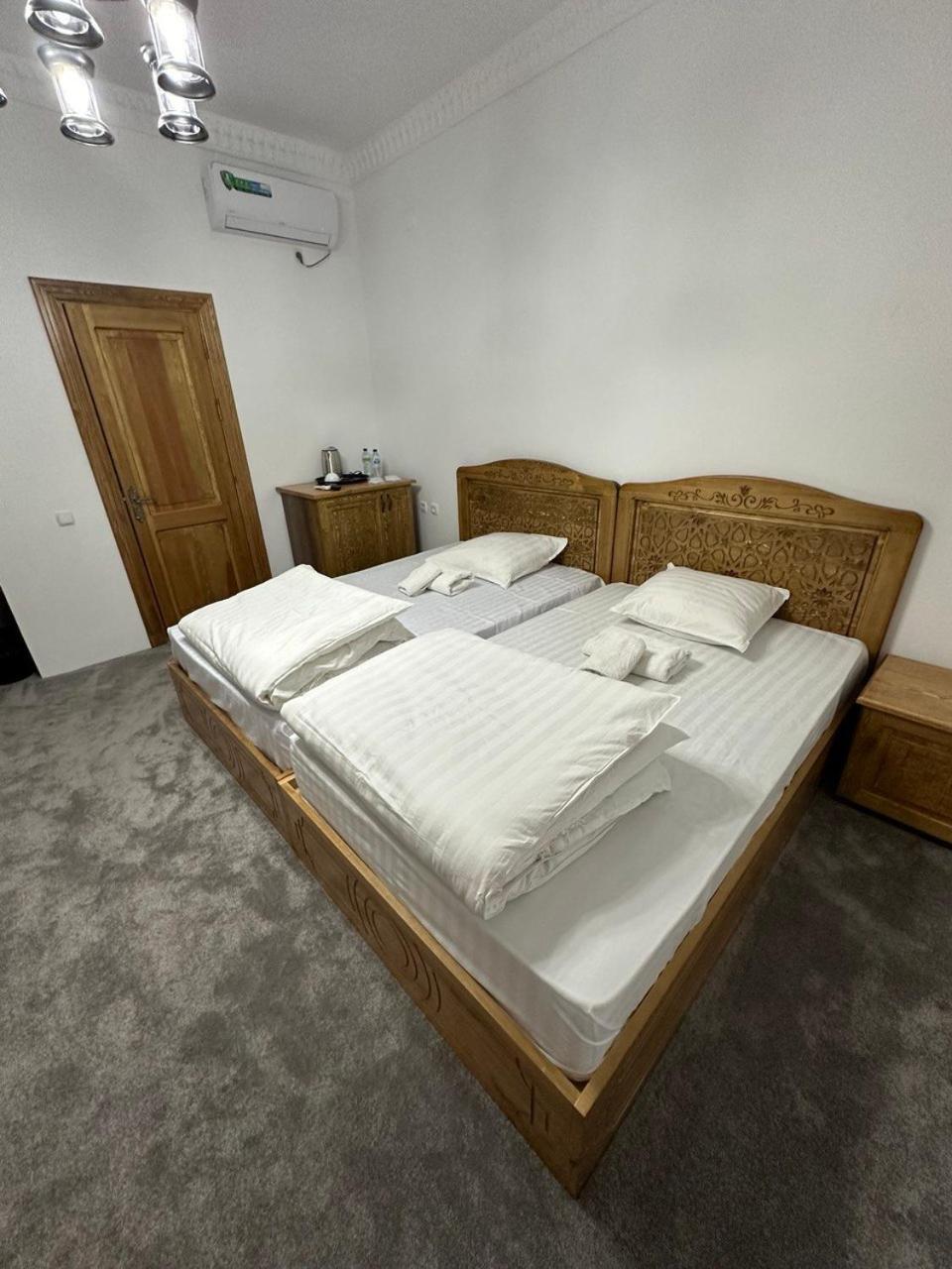 Munis Hotel Buchara Buitenkant foto