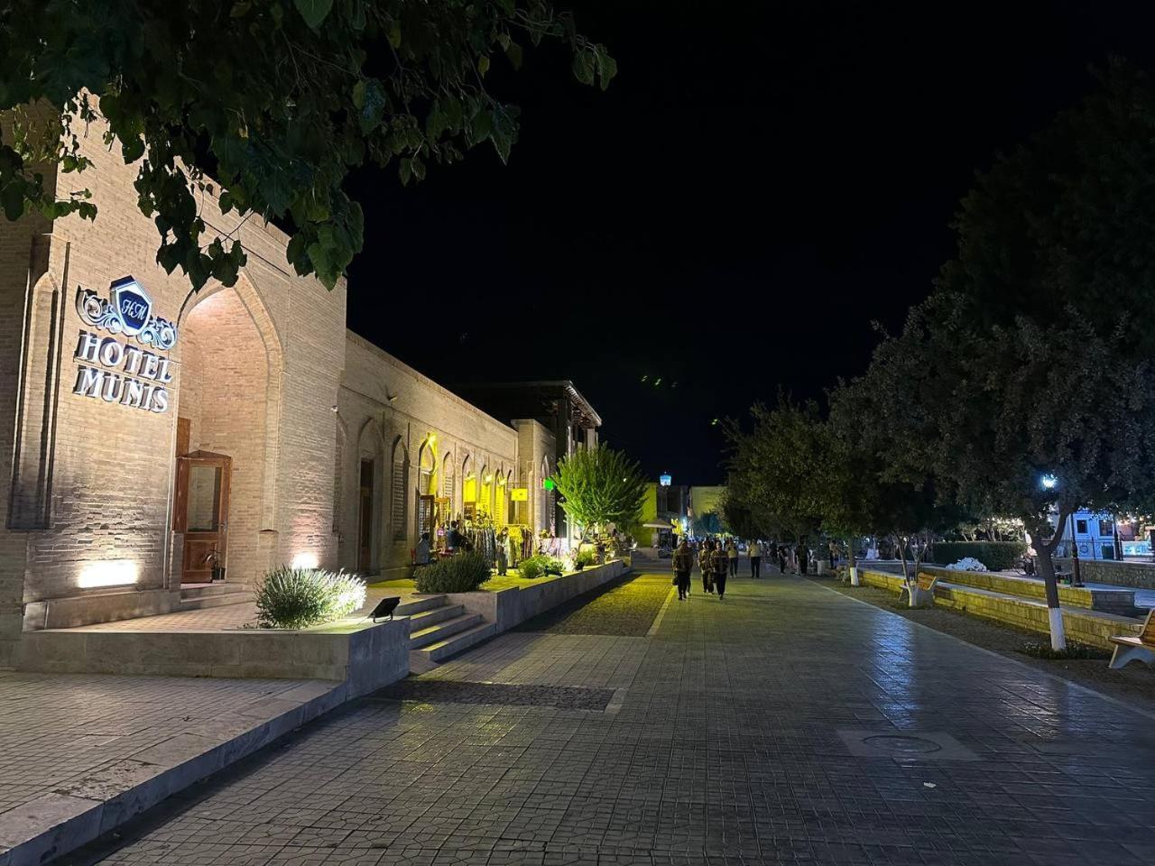 Munis Hotel Buchara Buitenkant foto
